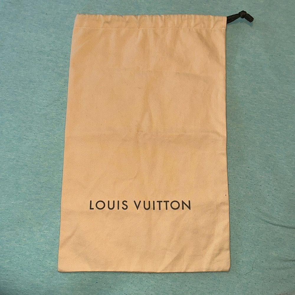 Louis Vuitton draw string dust bag
